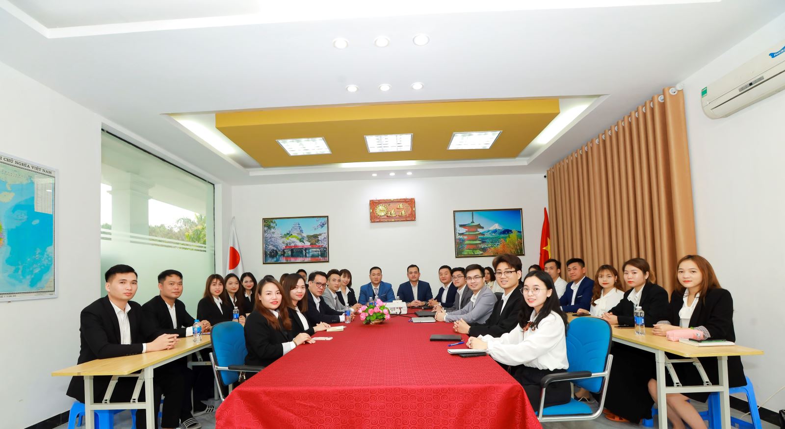 Cán bộ nhân viên của Công ty