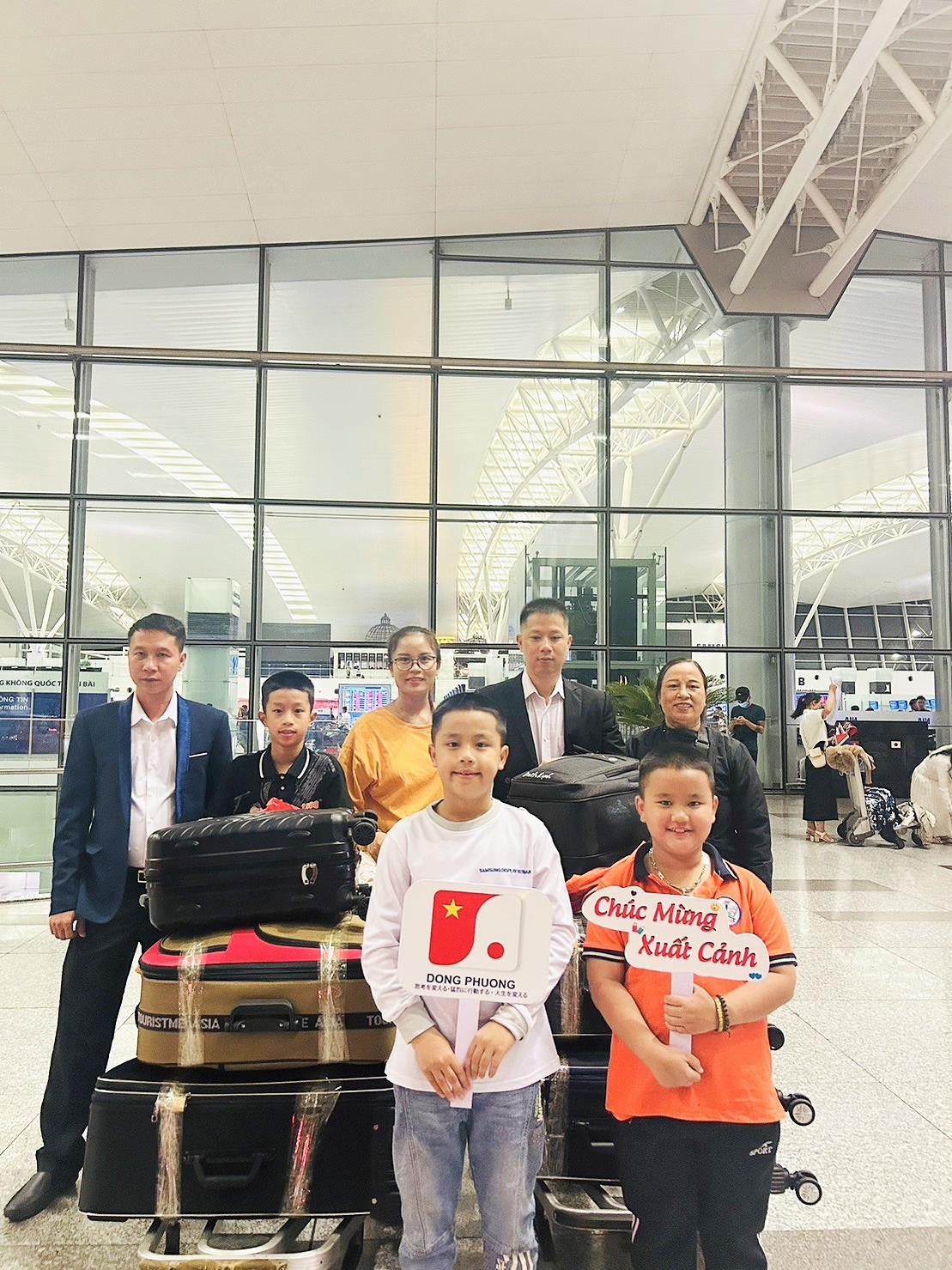 Xuất cảnh ngày 07-11-2023