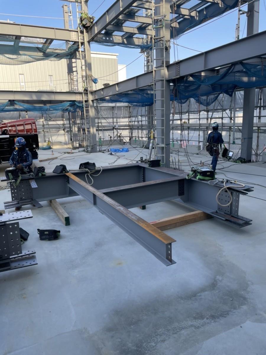 Đơn hàng: Vặn ốc nối khung sắt thép tháng 03