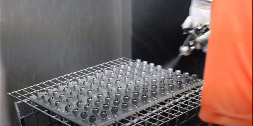 Đơn hàng: Phun sơn linh kiện ô tô